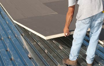 benefits of insulating Ysbyty Ifan flat roofing